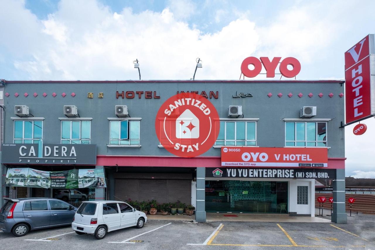 Oyo 90050 V Hotel Teluk Intan Extérieur photo