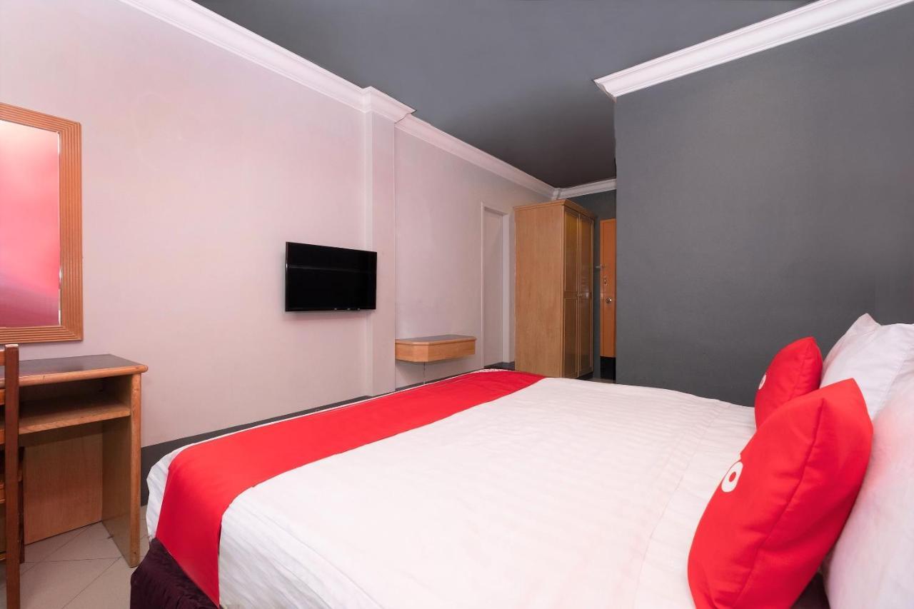 Oyo 90050 V Hotel Teluk Intan Extérieur photo